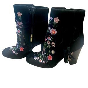 Women's Sam Edelman Heeled Ankle Boots (suede embroidered) Size 9